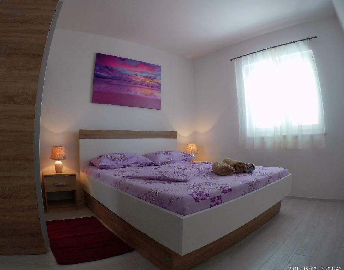 Apartment Dolores Makarska Esterno foto